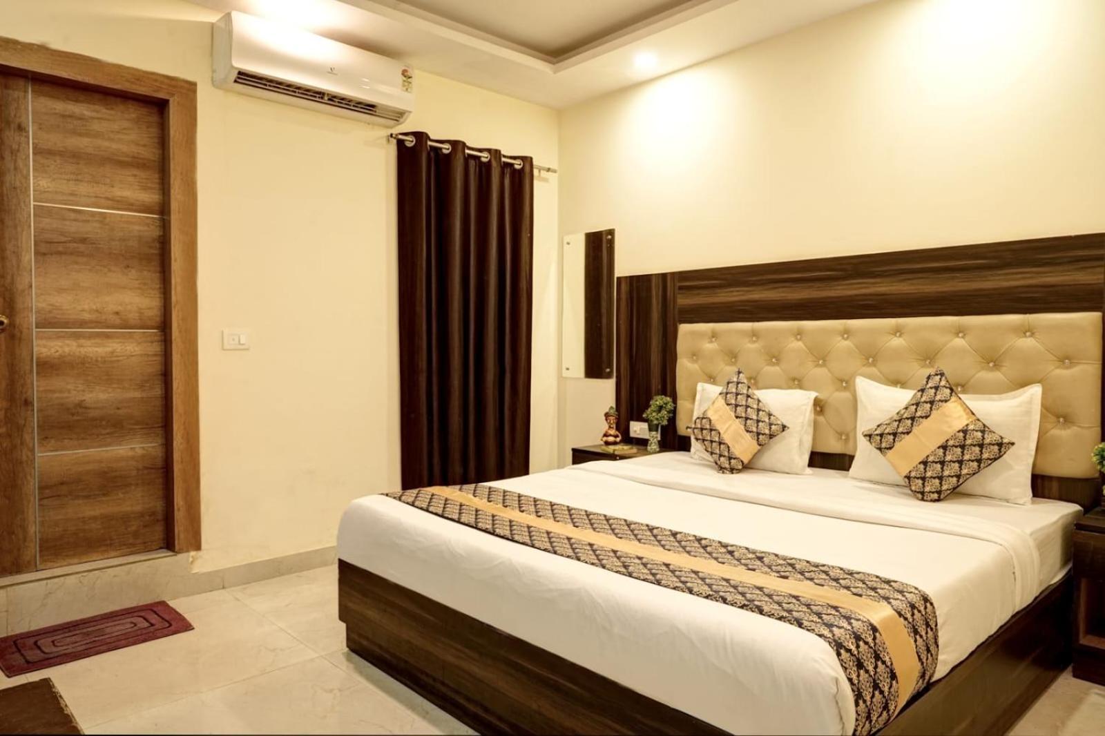 Airport Lite Hotel 4*
